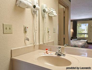 Мотель Super 8 By Wyndham Brunswick South I-95 Номер фото